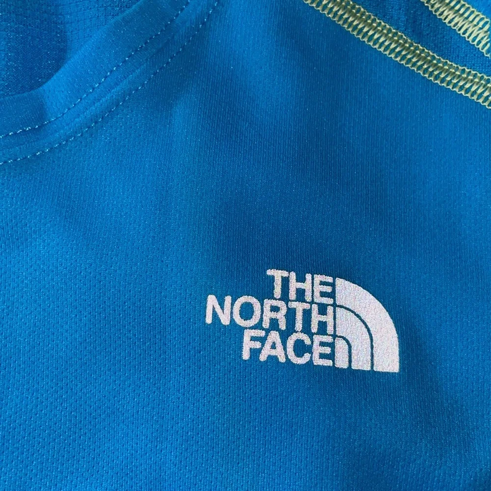 The North Face Women’s Bright Blue Rash Guard tank top.  Size S/P. - Picture 5 of 7